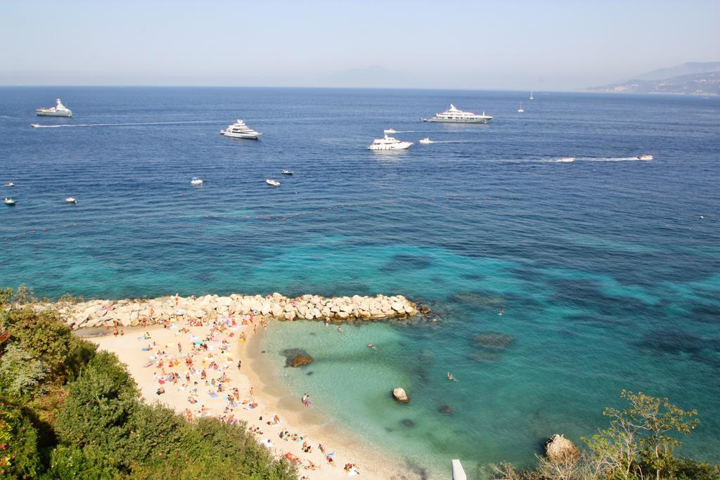 Capri Inn Bagian luar foto