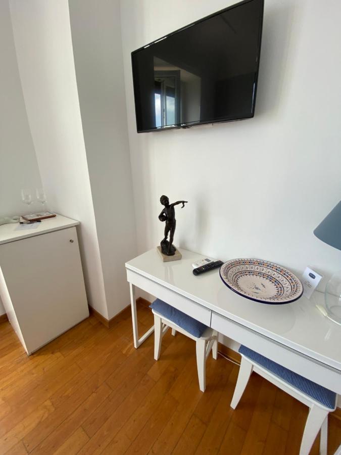 Capri Inn Bagian luar foto