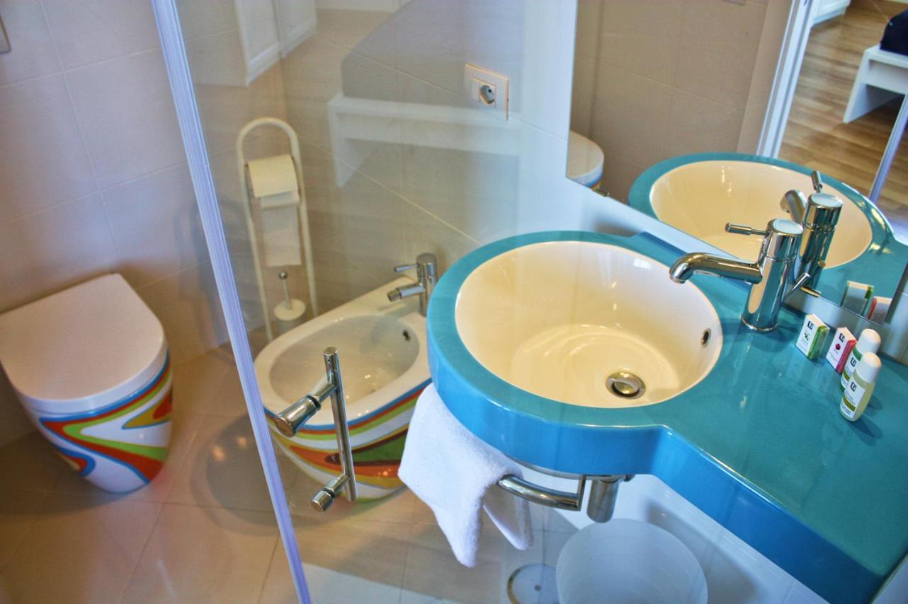 Capri Inn Bagian luar foto