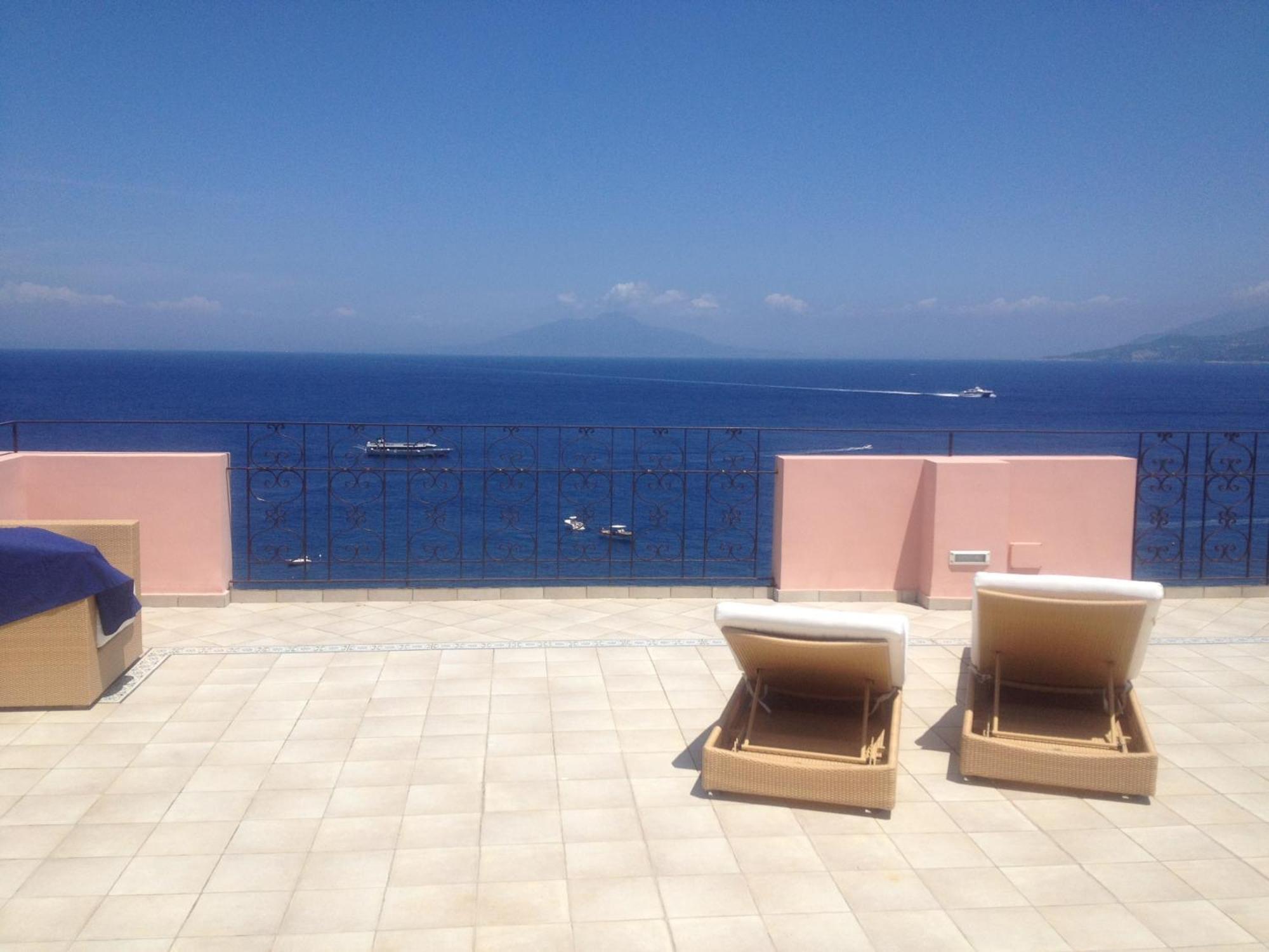 Capri Inn Bagian luar foto