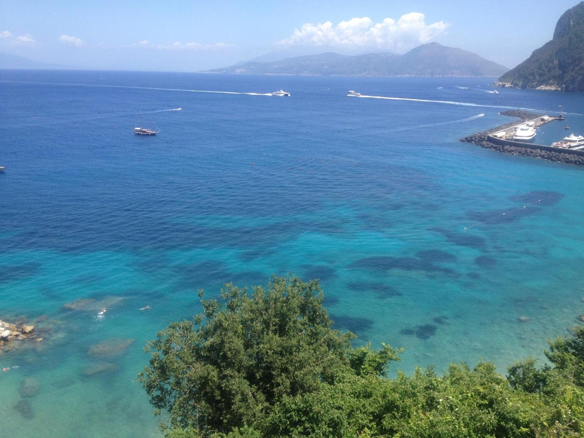 Capri Inn Bagian luar foto