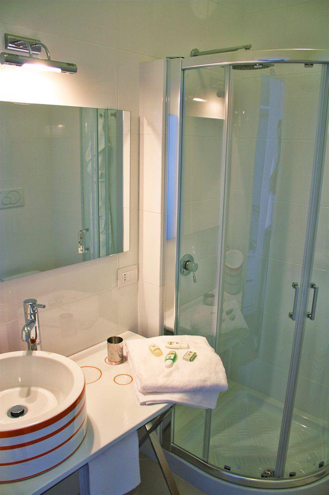 Capri Inn Bagian luar foto