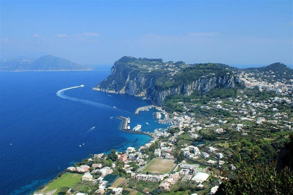 Capri Inn Bagian luar foto