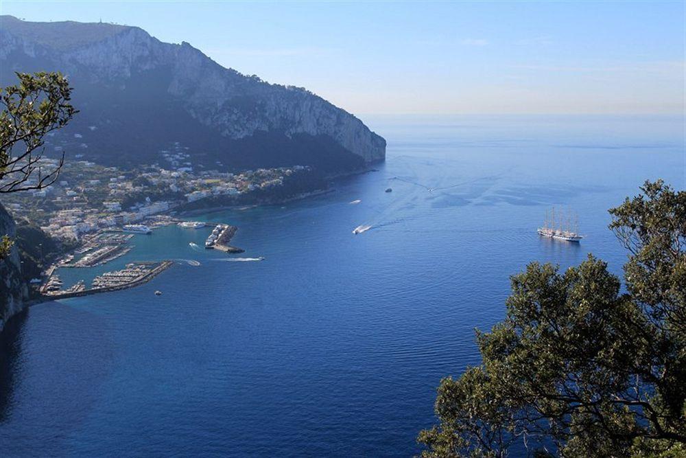 Capri Inn Bagian luar foto