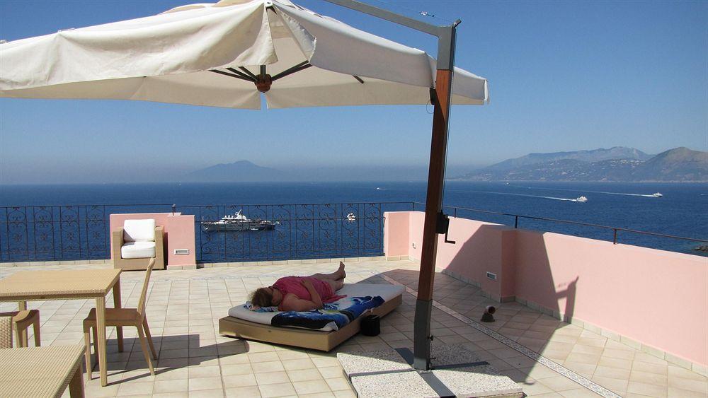 Capri Inn Bagian luar foto