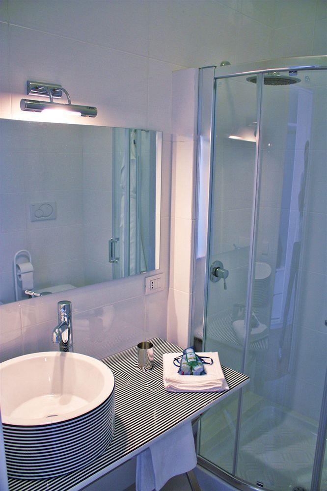 Capri Inn Bagian luar foto