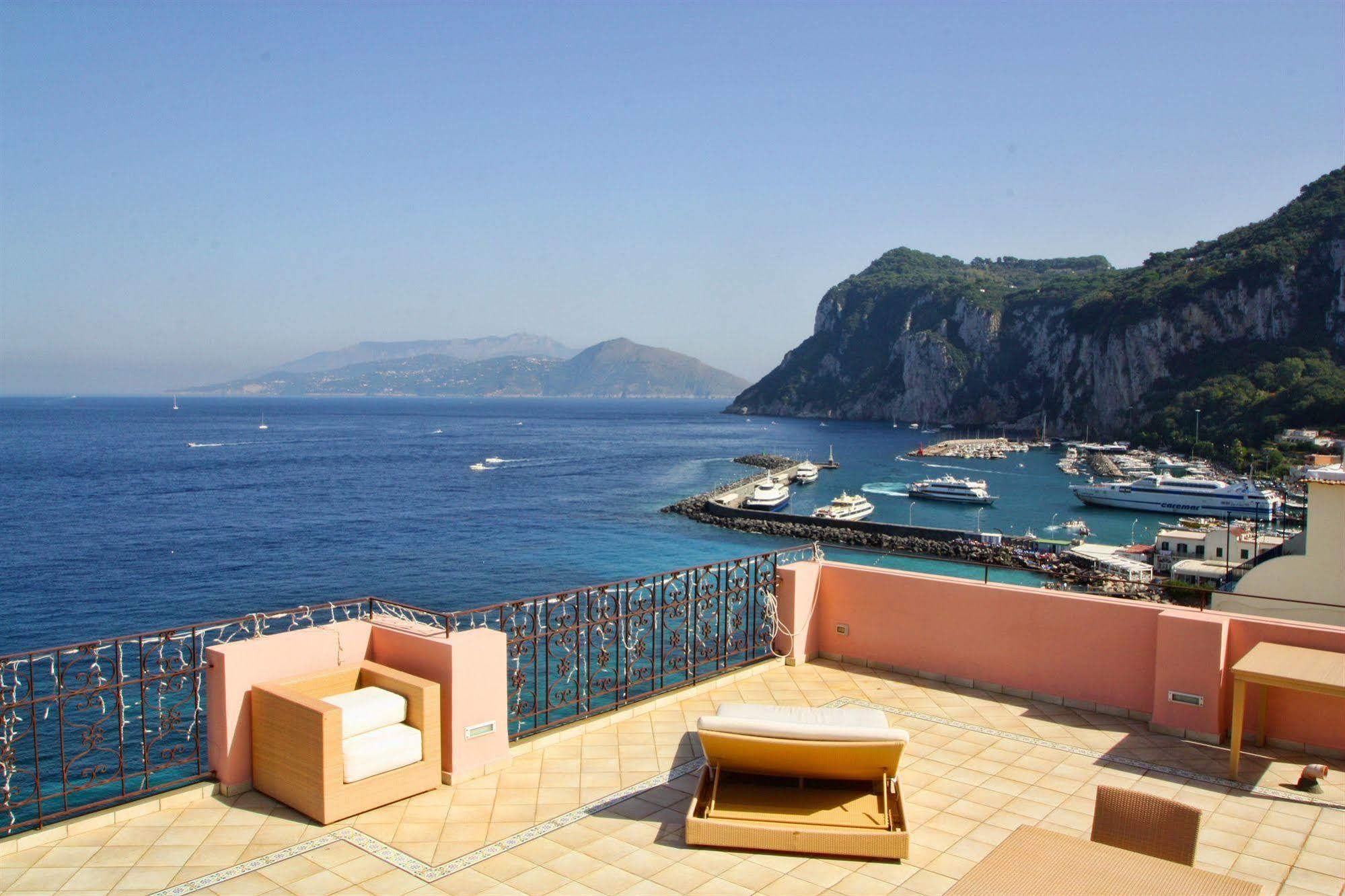 Capri Inn Bagian luar foto