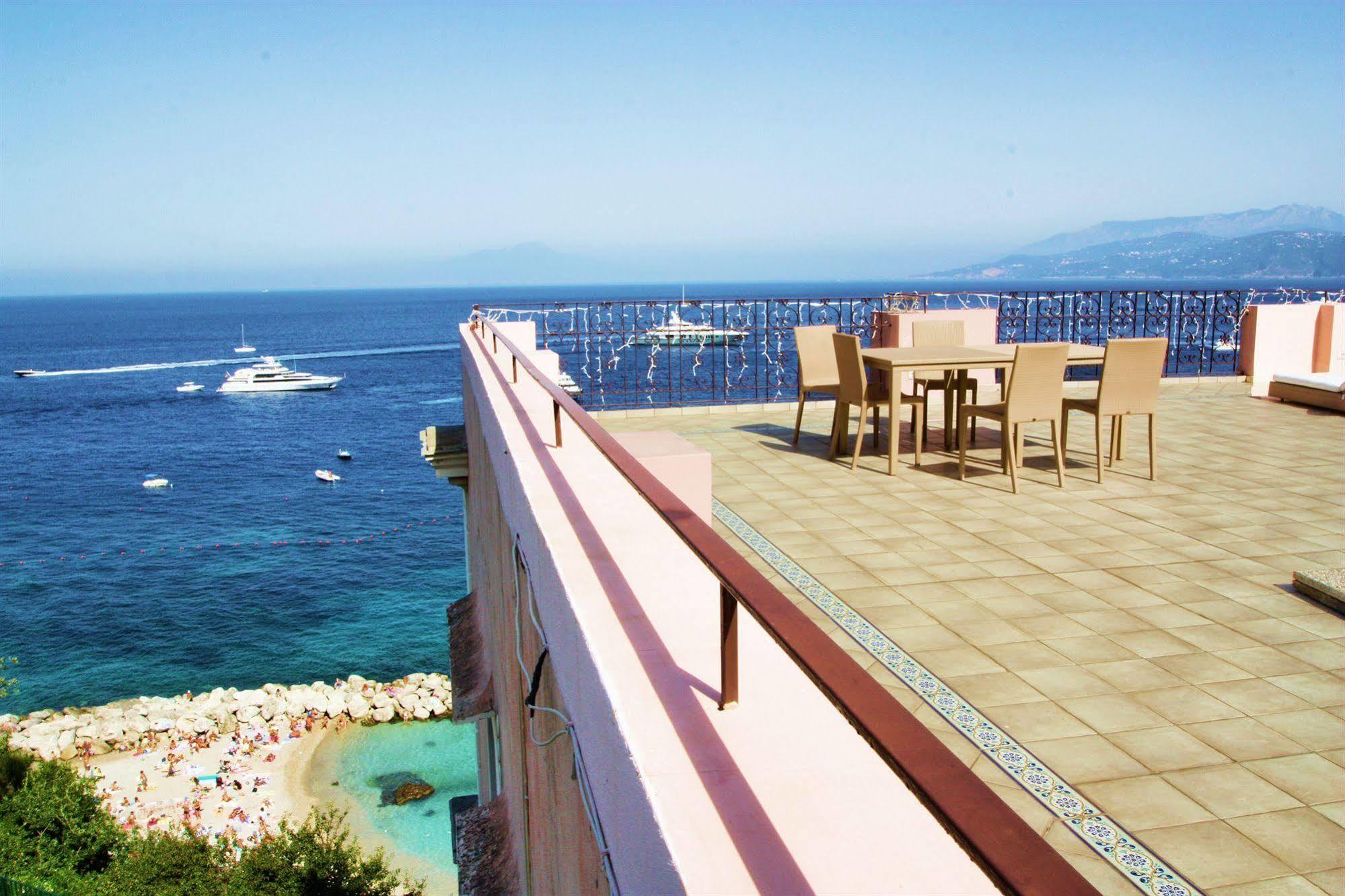 Capri Inn Bagian luar foto