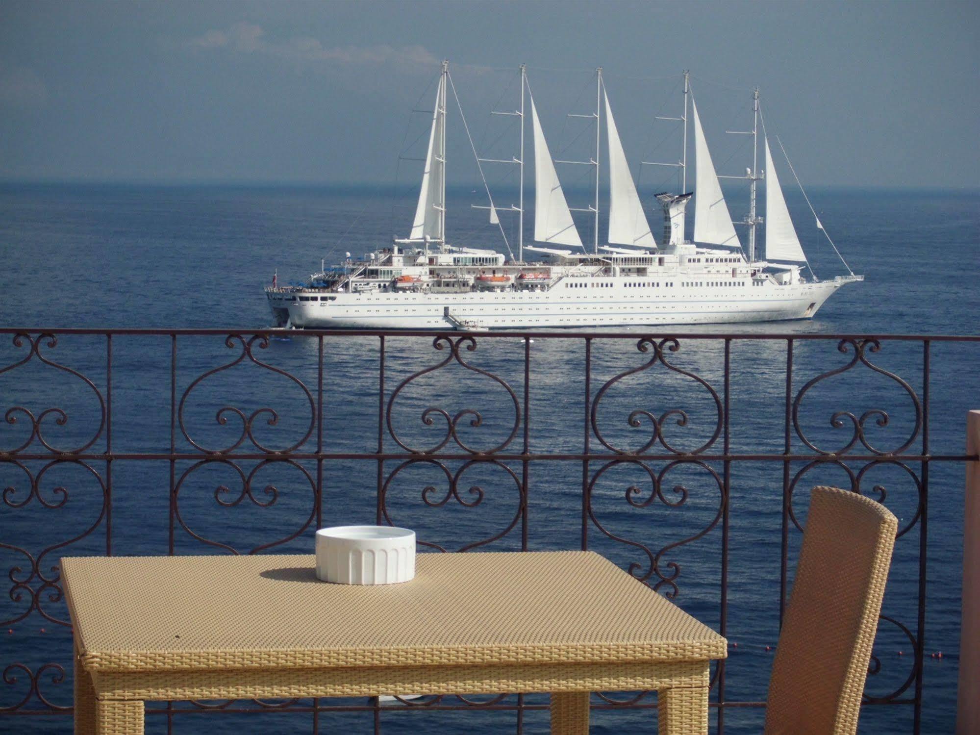 Capri Inn Bagian luar foto