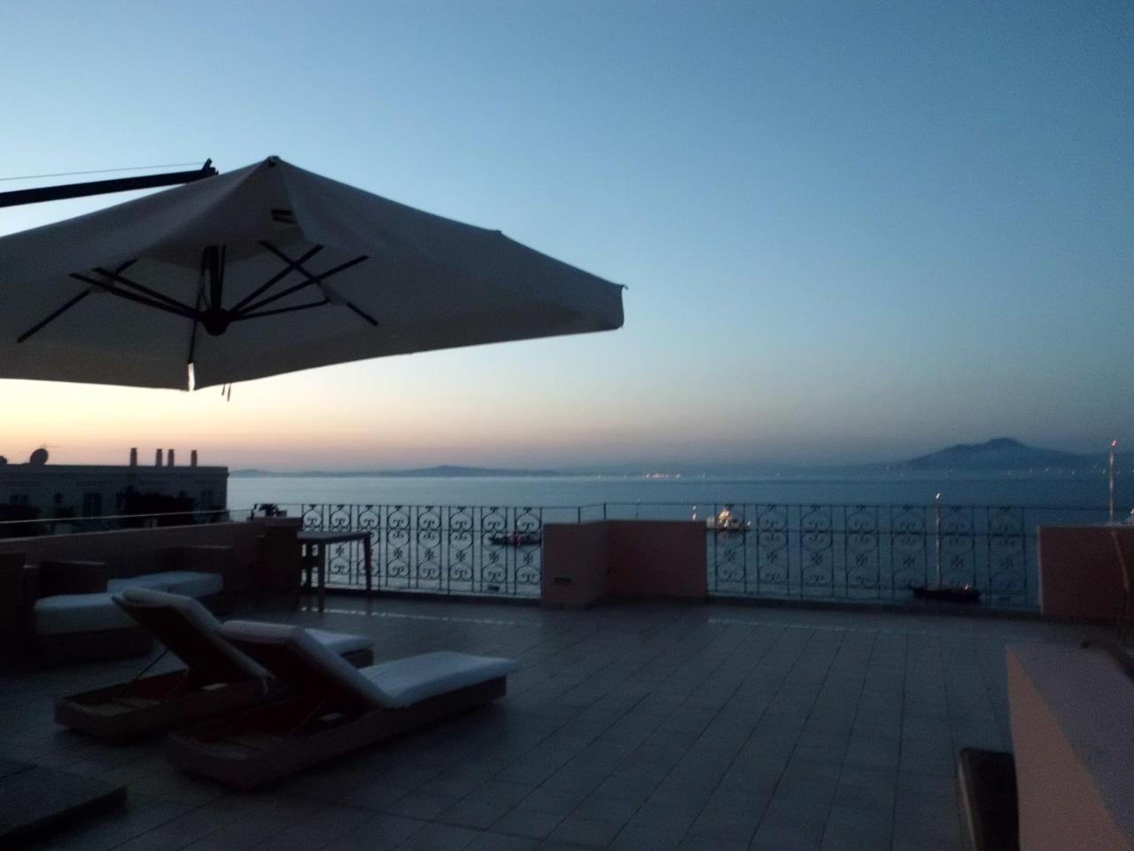 Capri Inn Bagian luar foto