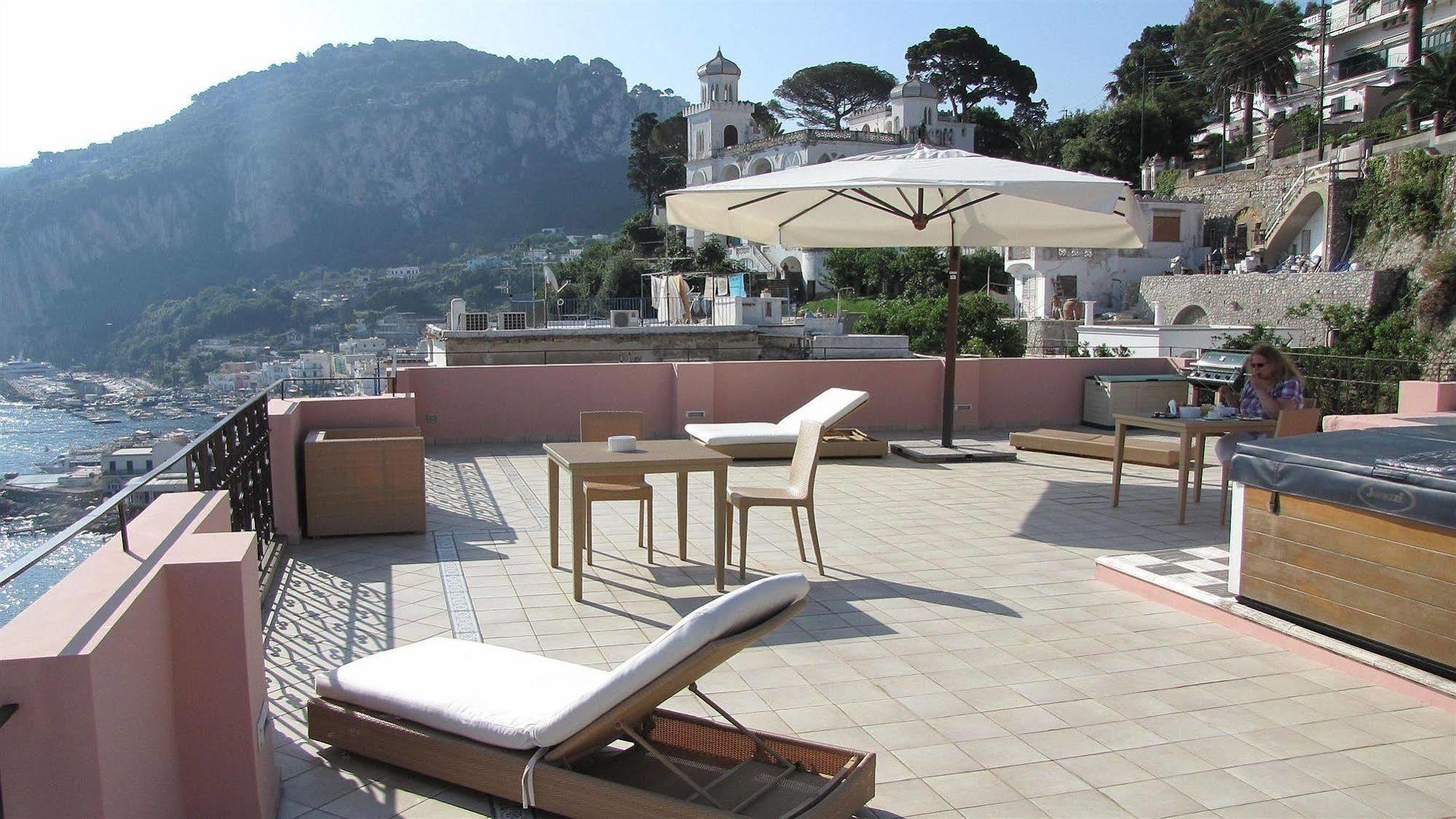 Capri Inn Bagian luar foto